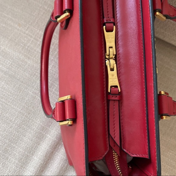 Red Prada leather purse - like new - Picture 4 of 8